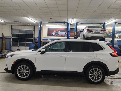 Used 2023 Honda CR-V EX image 26