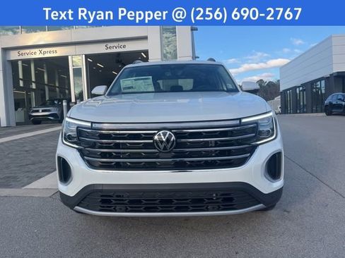 New 2026 Volkswagen Atlas SE FWD image 2