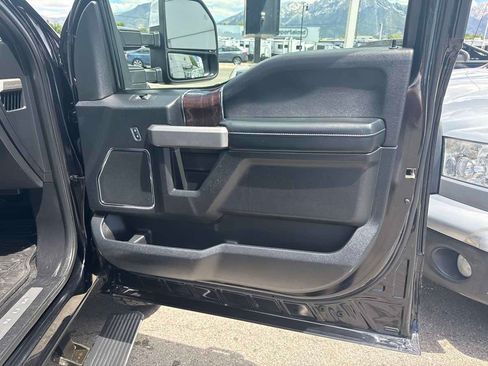 Used 2017 Ford F350 Platinum w/ Platinum Ultimate Package AWD/4WD image 25