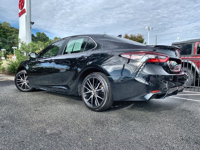Used 2024 Toyota Camry SE FWD image 6