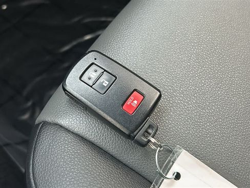 Used 2020 Toyota 4Runner SR5 Premium AWD/4WD image 29