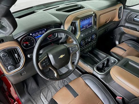 Used 2021 Chevrolet Silverado 1500 High Country w/ Technology Package image 2