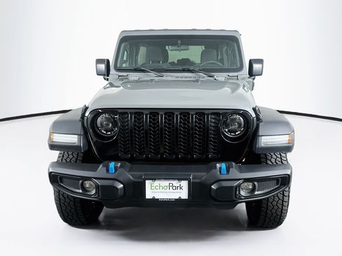 Used 2023 Jeep Wrangler Unlimited w/ Convenience Group AWD/4WD image 2