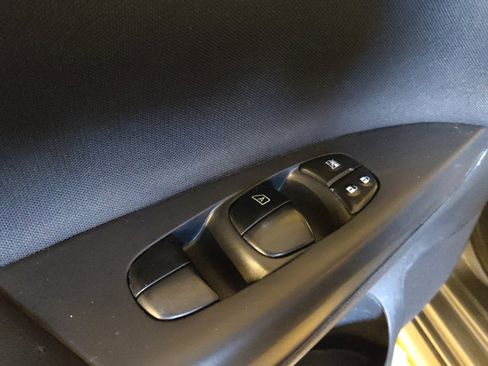 Used 2018 Nissan Sentra SR w/ SR Midnight Edition Package image 27