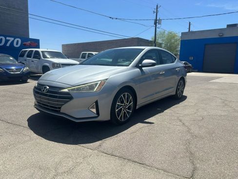 Used 2020 Hyundai Elantra Limited FWD image 1