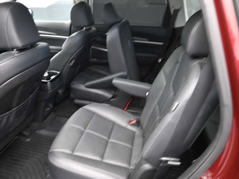 Used 2023 Kia Telluride EX w/ EX Captain's Chair Package FWD image 22