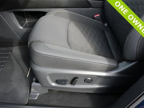 Used 2025 Nissan Pathfinder SV image 13