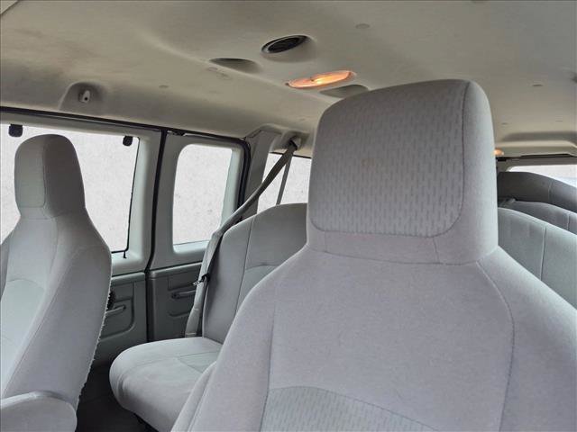 Used 2012 Ford E-350 and Econoline 350 XLT RWD image 12