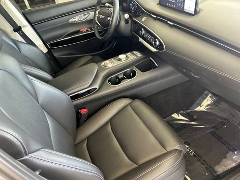 Used 2025 Genesis GV70 2.5T AWD/4WD image 25