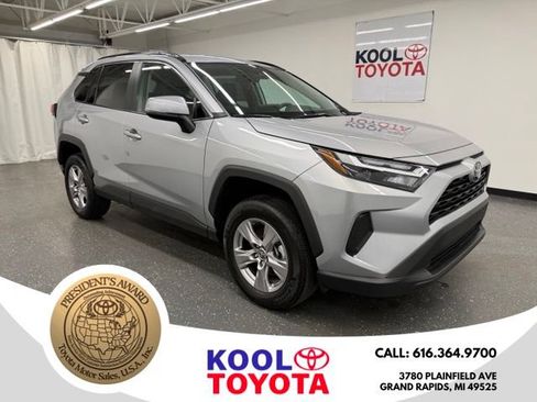 Certified 2025 Toyota RAV4 XLE AWD/4WD image 1