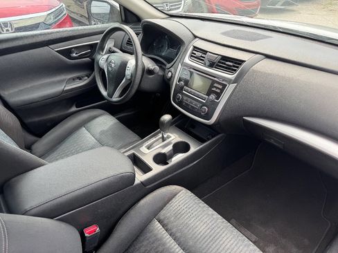 Used 2016 Nissan Altima 2.5 S w/ Power Driver Seat Package FWD image 14