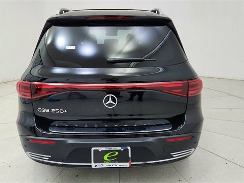 Used 2024 Mercedes-Benz EQB 250+ w/ Driver Assistance Package image 5