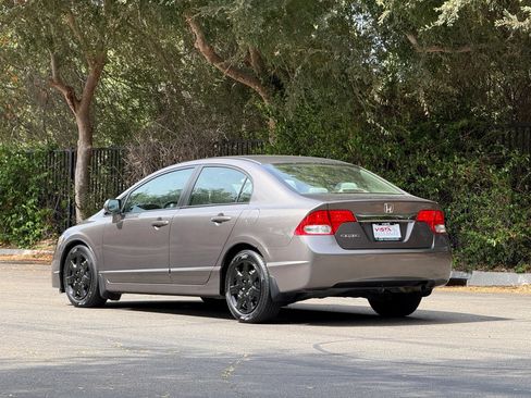 Used 2010 Honda Civic LX image 3