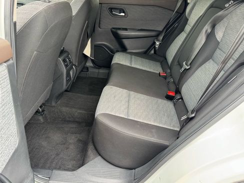 Used 2023 Nissan Rogue SV FWD image 14