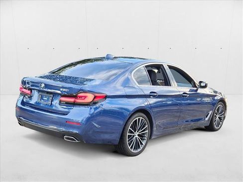 Used 2021 BMW 530i w/ Premium Package image 5
