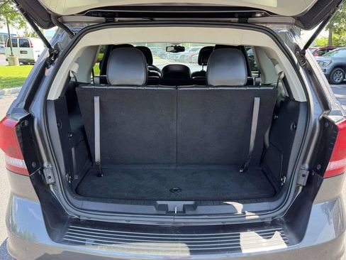 Used 2017 Dodge Journey Crossroad w/ Popular Equipment Group FWD image 17