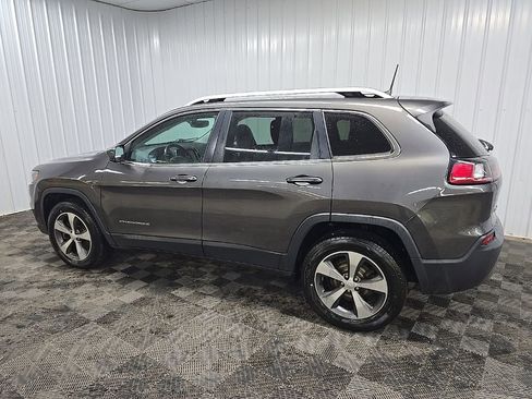 Used 2019 Jeep Cherokee Limited image 4