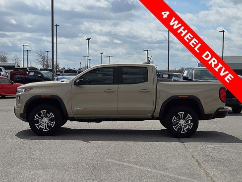 Used 2024 GMC Canyon AT4 AWD/4WD image 3