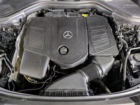 Certified 2025 Mercedes-Benz GLC 300 image 27