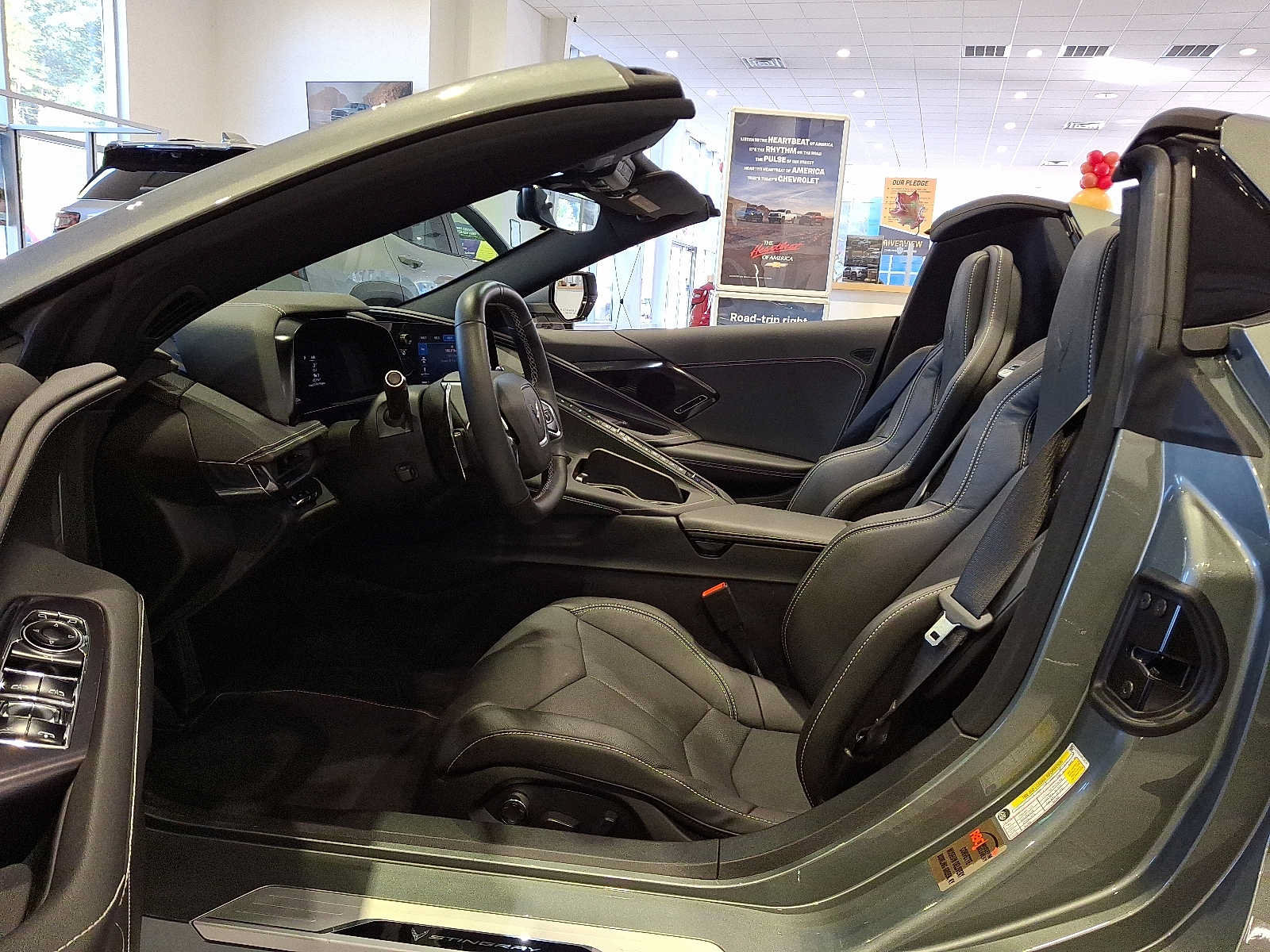 Used 2023 Chevrolet Corvette Stingray Preferred Conv w/ Stealth Interior Trim Package RWD image 12