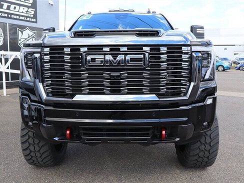 Used 2024 GMC Sierra 3500 Denali Ultimate AWD/4WD image 8