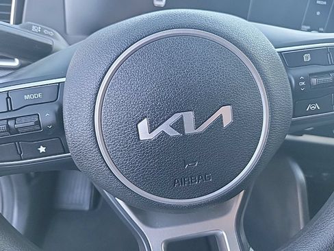 Used 2023 Kia Sportage LX FWD image 23