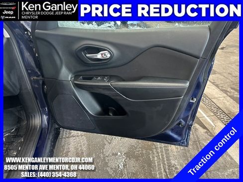 Used 2014 Jeep Cherokee Sport image 24