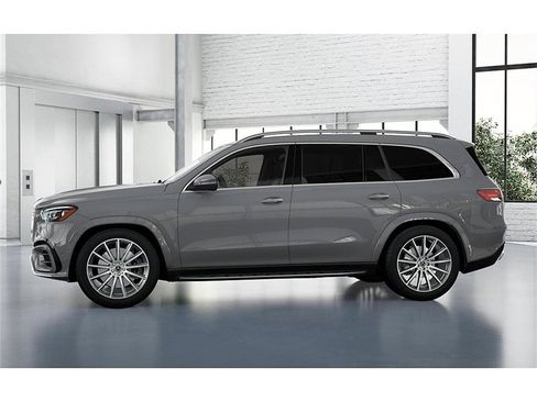 New 2026 Mercedes-Benz GLS 580 4MATIC image 35