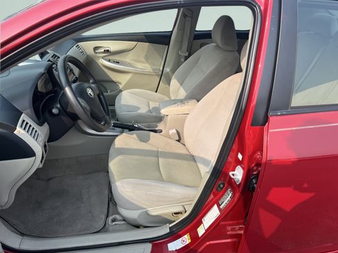 Used 2012 Toyota Corolla LE FWD image 11