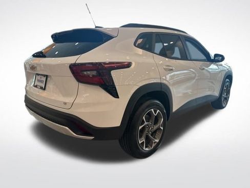 New 2026 Chevrolet Trax LT image 5