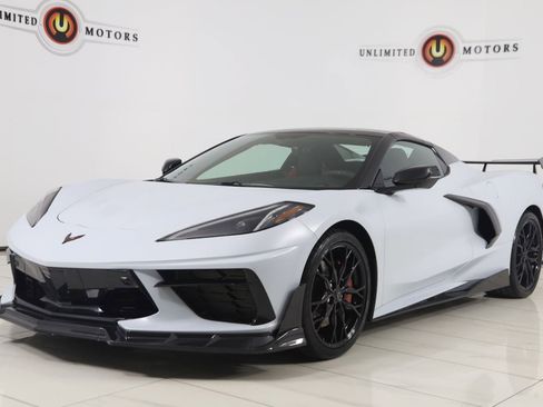Used 2023 Chevrolet Corvette Stingray Premium Conv w/ Z51 Performance Package RWD image 5