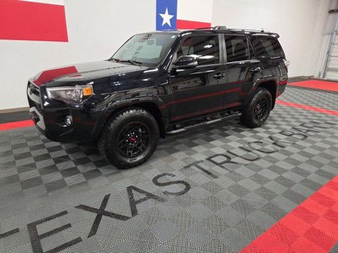 Used 2022 Toyota 4Runner SR5 Premium image 2