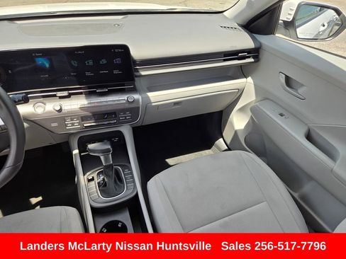 Used 2025 Hyundai Kona SEL FWD image 16