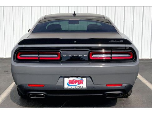 Used 2023 Dodge Challenger R/T w/ T/A Package image 4