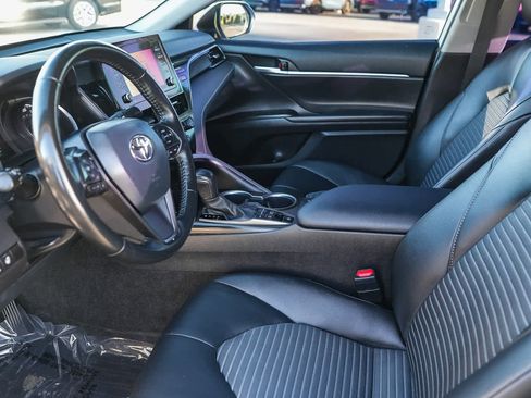 Used 2023 Toyota Camry SE image 17