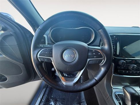 Used 2021 Jeep Grand Cherokee Limited image 12