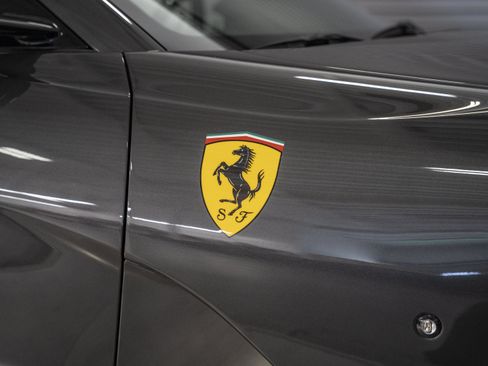 Used 2023 Ferrari 812 GTS RWD image 13