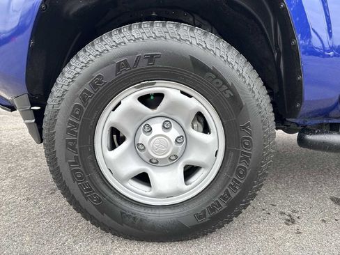 Used 2022 Toyota Tacoma SR5 image 12