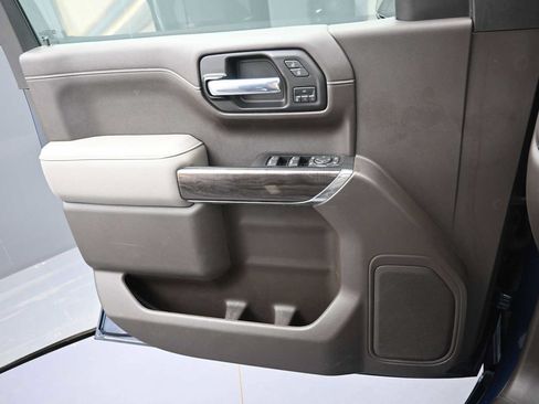 Used 2022 Chevrolet Silverado 1500 LTZ AWD/4WD image 11