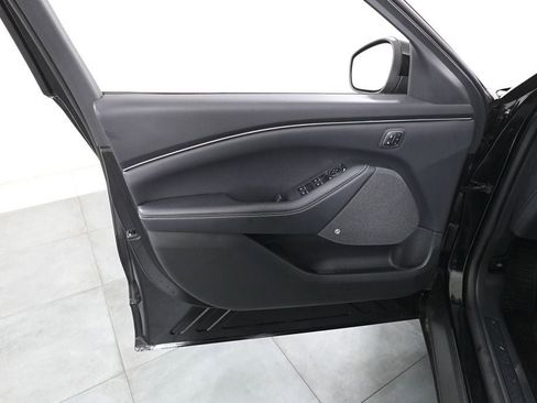 Certified 2025 Ford Mustang Mach-E Premium image 8