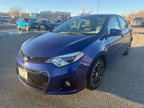 Used 2014 Toyota Corolla S Premium image 2