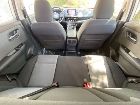 Used 2022 Nissan Rogue SV FWD image 38