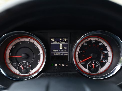 Used 2019 Dodge Grand Caravan GT image 32