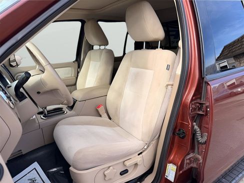 Used 2009 Ford Explorer Sport Trac XLT image 14