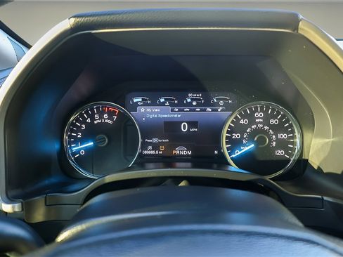 Used 2019 Ford F150 Lariat w/ Equipment Group 502A Luxury image 11