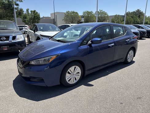 Certified 2025 Nissan Leaf S FWD image 5