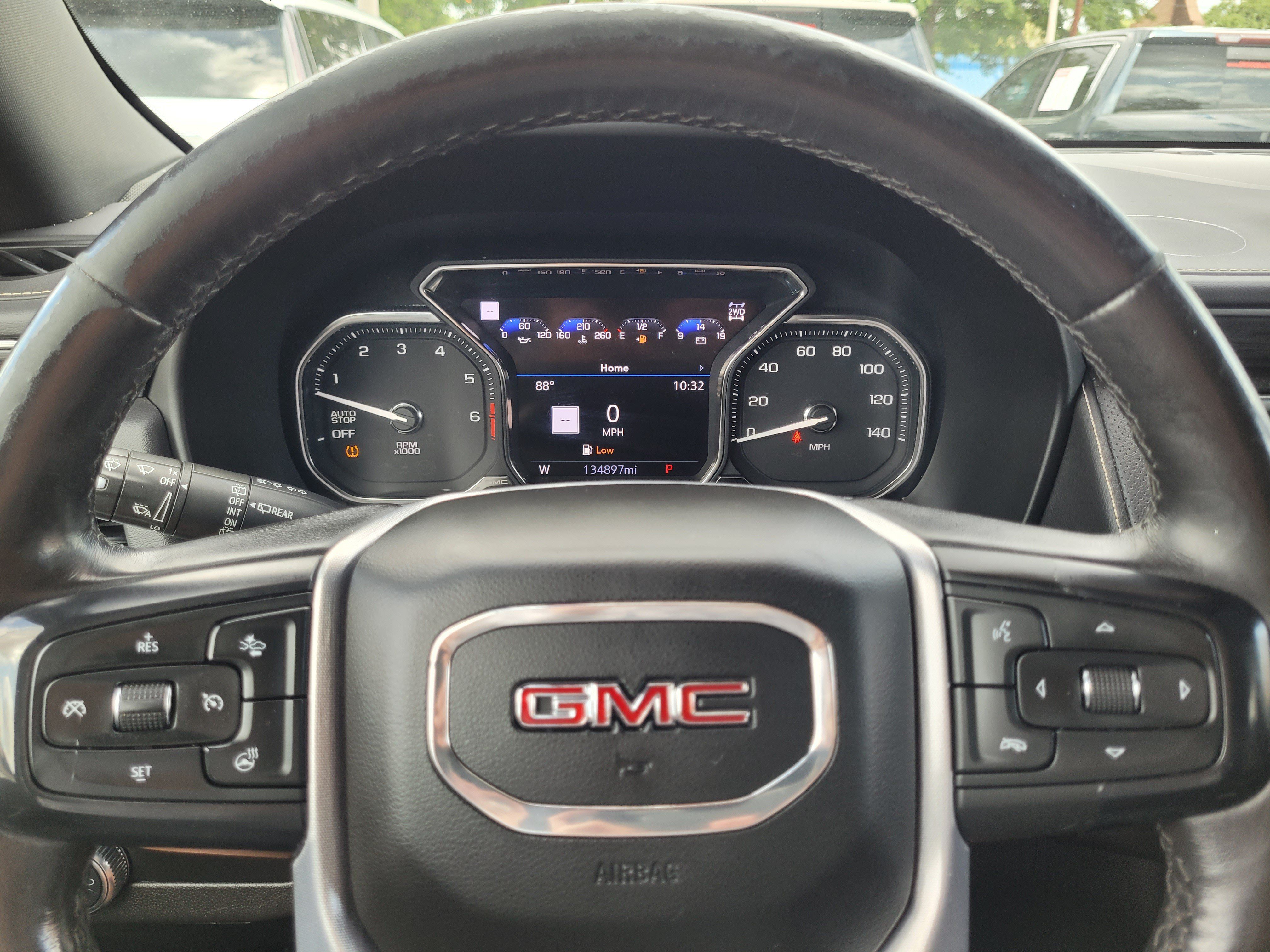 Used 2021 GMC Yukon XL SLT w/ SLT Premium Package AWD/4WD image 20