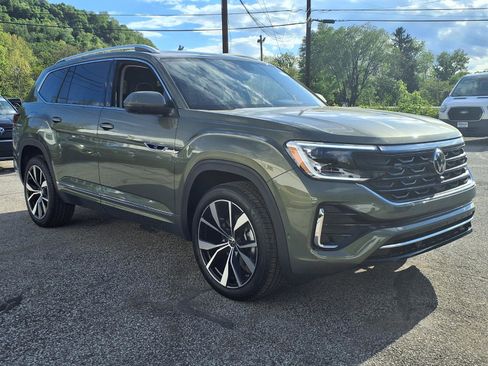 New 2026 Volkswagen Atlas SEL Premium R-Line AWD/4WD image 3