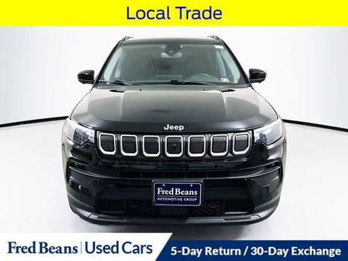 Used 2022 Jeep Compass Latitude image 2