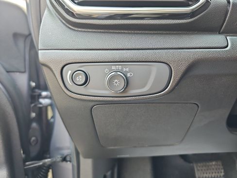 Used 2022 Chevrolet Bolt LT FWD image 31